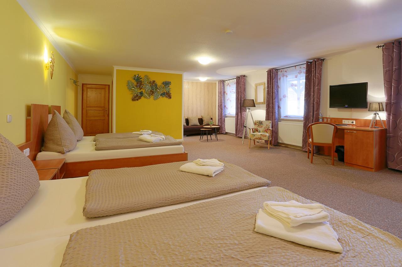 Landhotel & Brauhaus Prignitzer Hof Пріцвальк Екстер'єр фото
